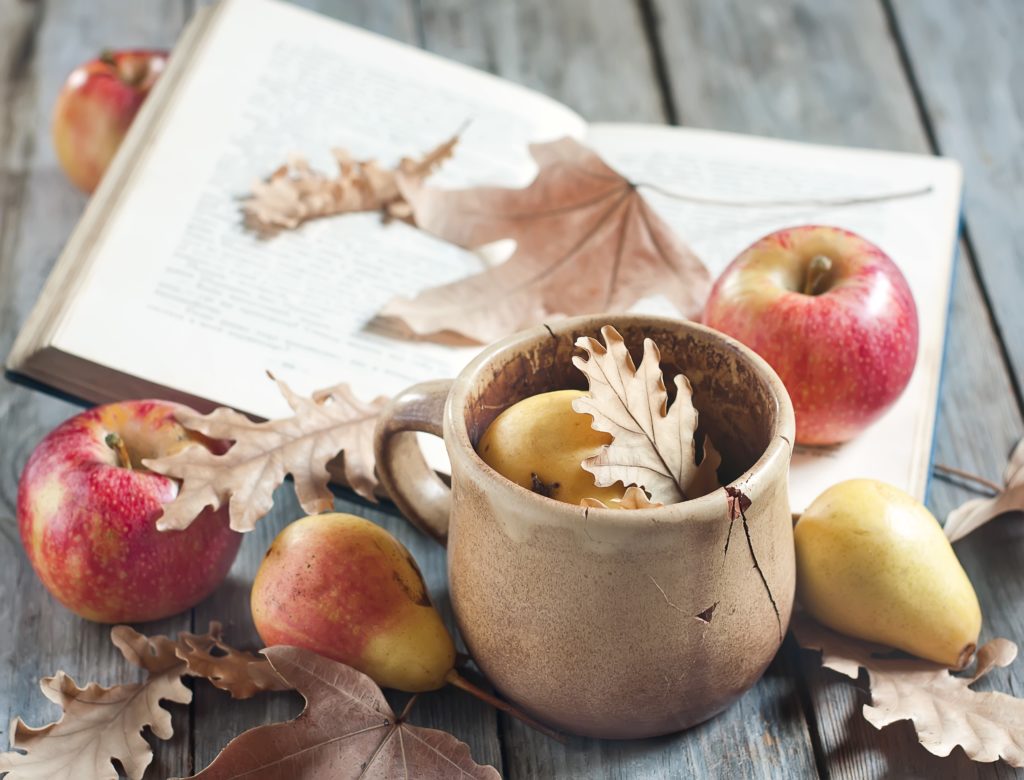 Доброе утро осенние листья яблоки