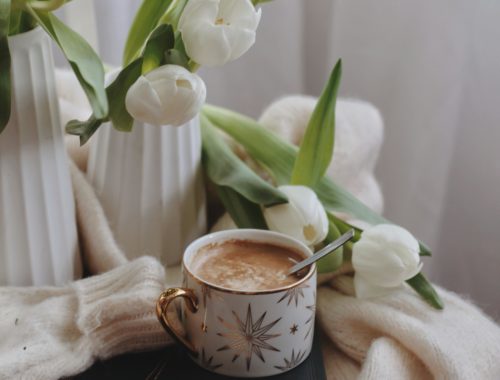 Кофе и тюльпаны