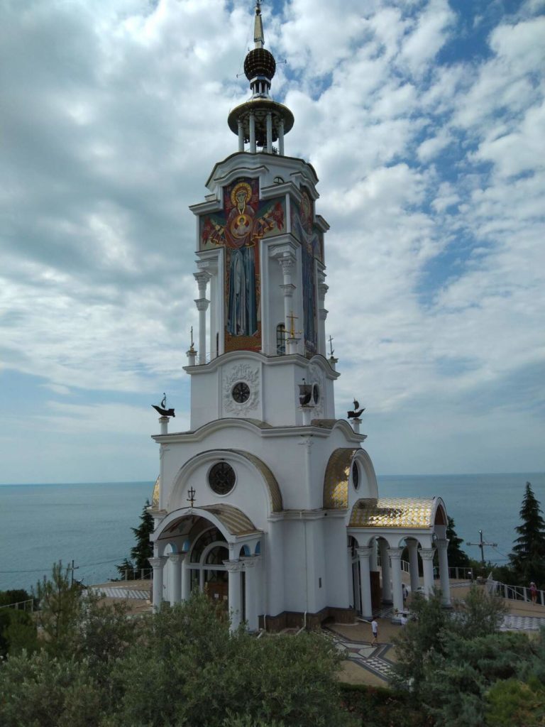 Храм - маяк Николая Чудотворца