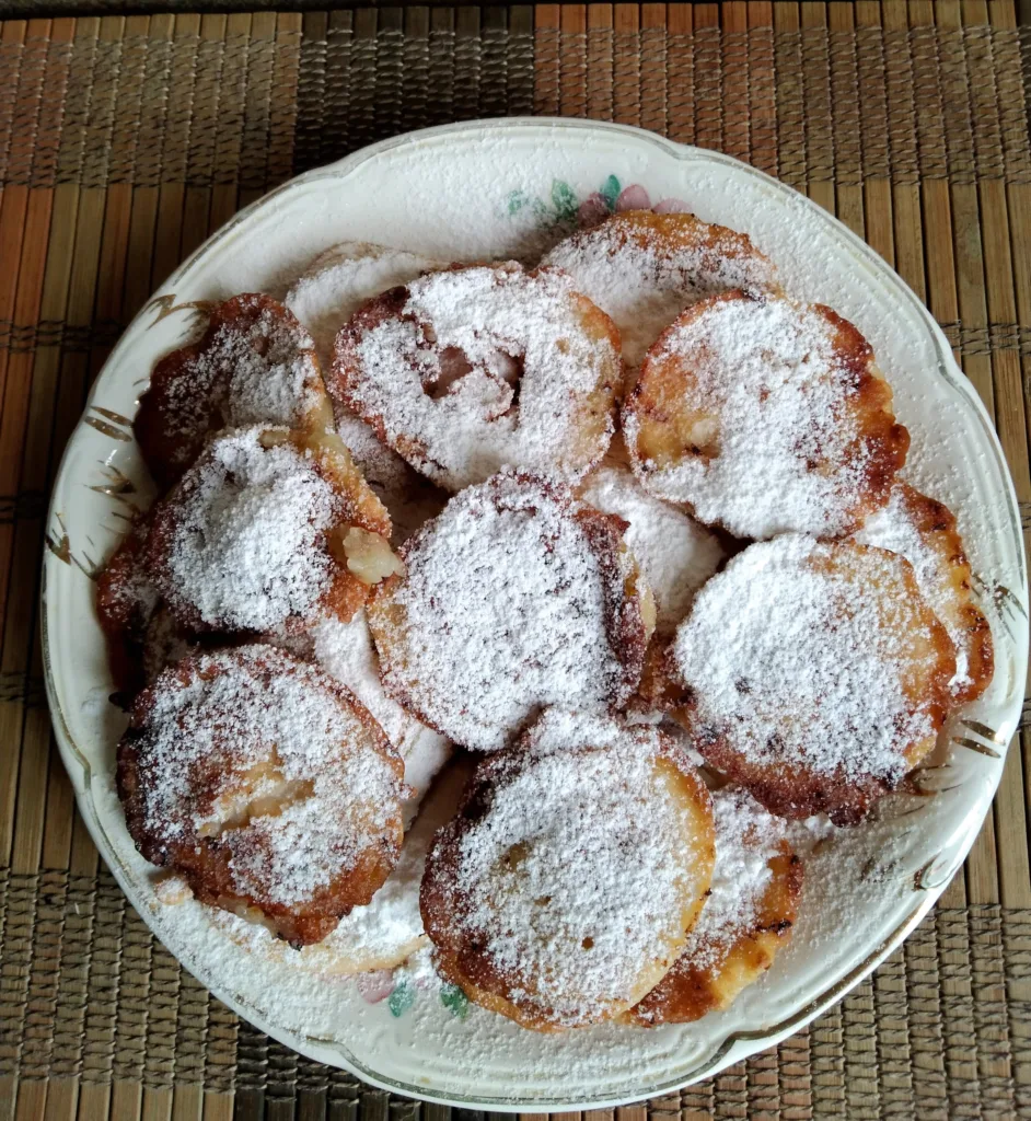 Яблочные кольца в кляре