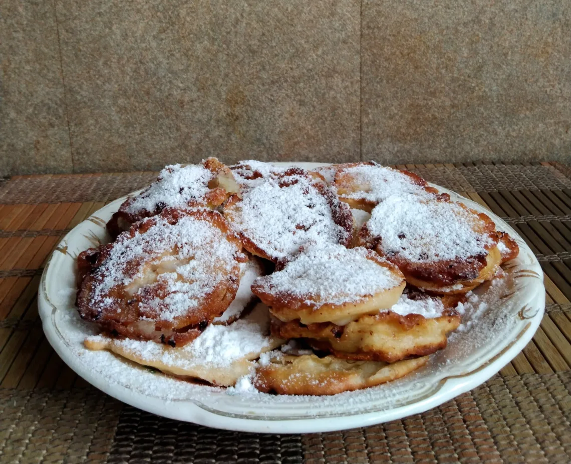 Яблочные кольца в кляре